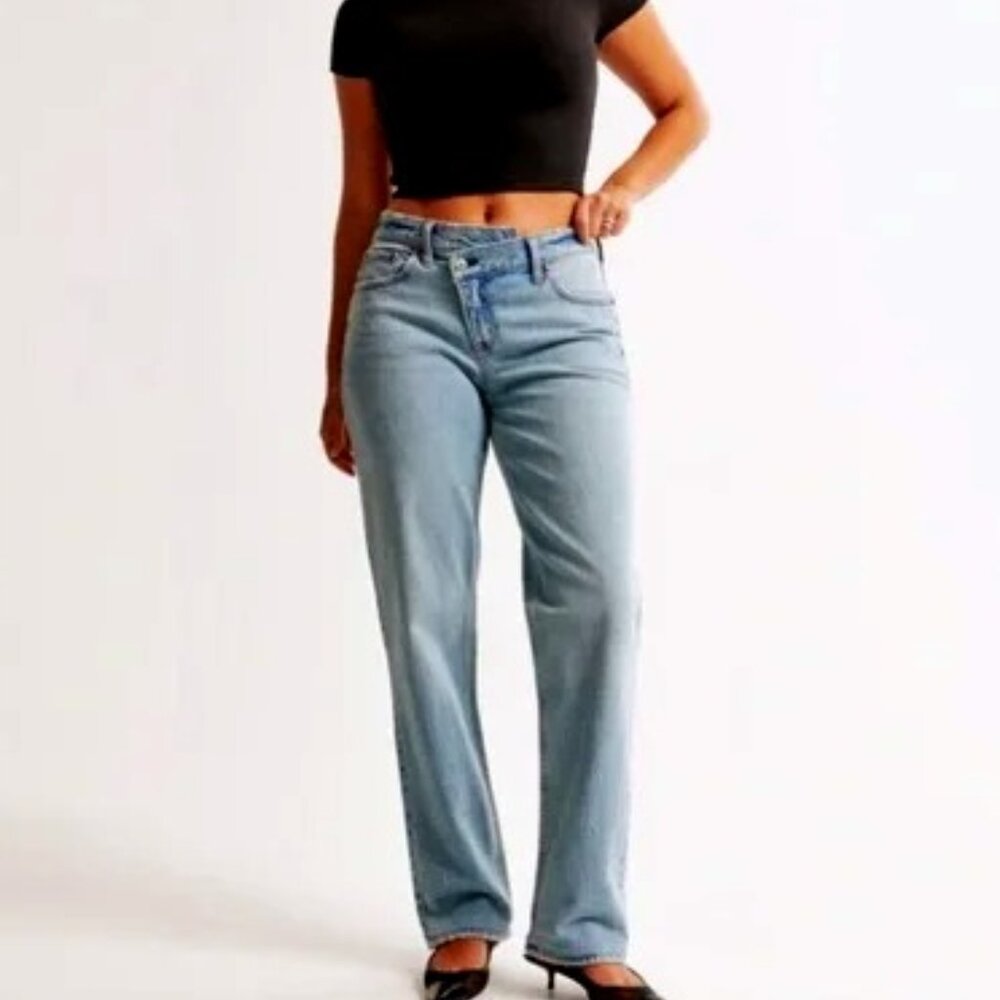 Abercrombie & Fitch Curve Love The '90s Straight Mid Rise Jeans Size 28 Short